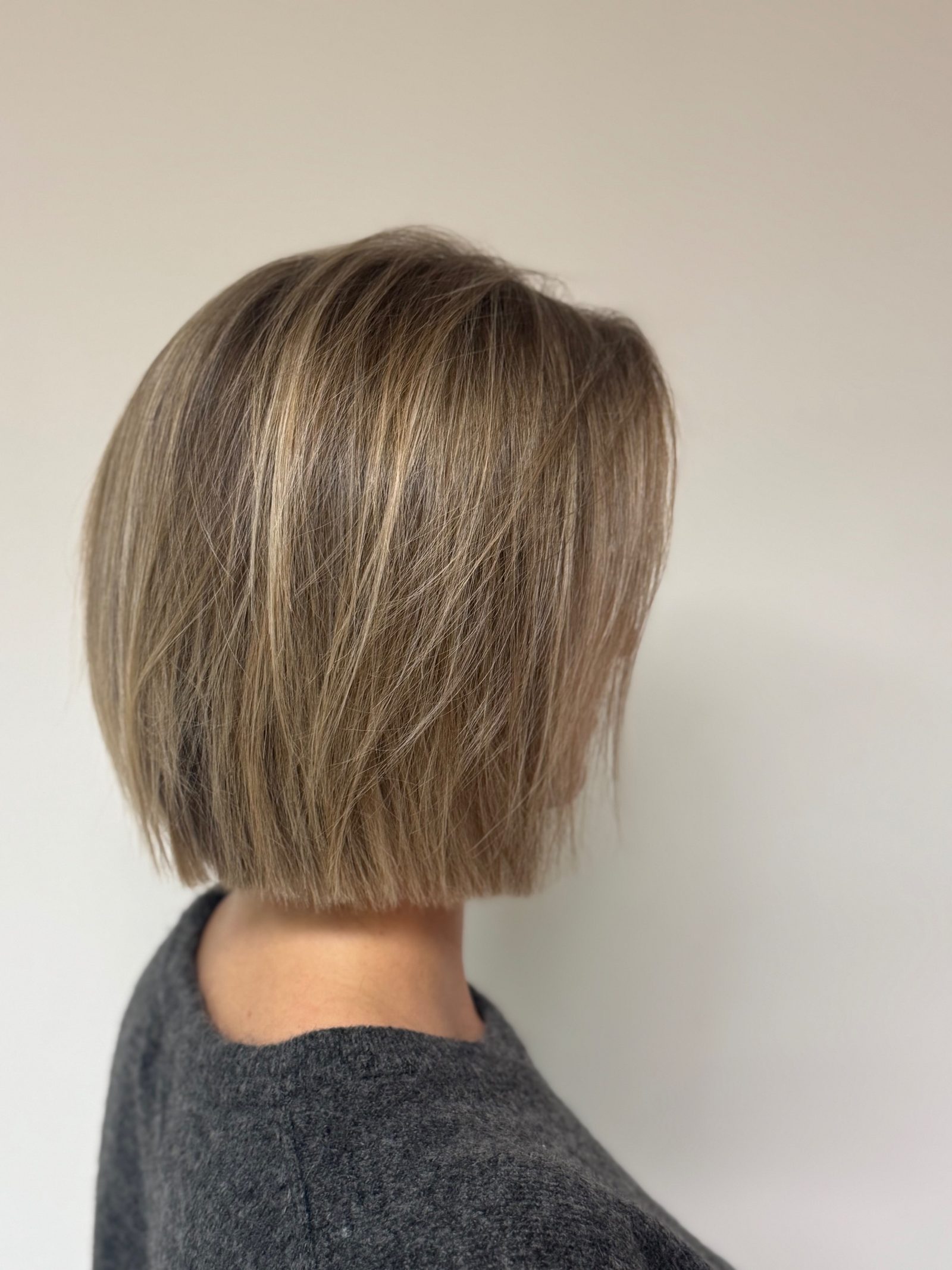 Classy cool blond bob ❄️